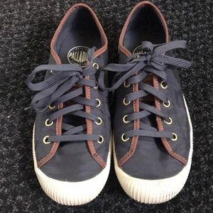 Palladium tennis/sneaker shoes